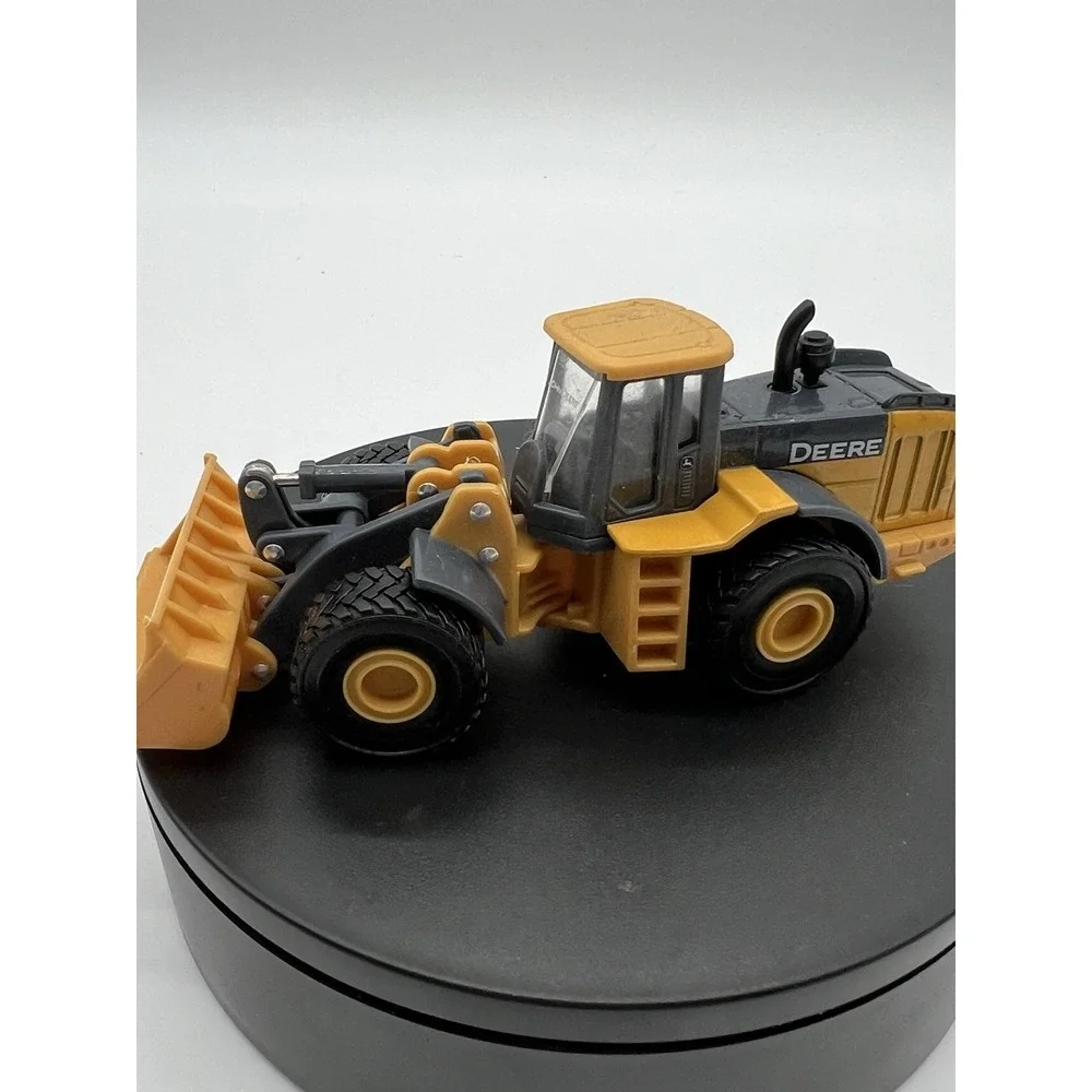 Ertl Quality John Deere Four Wheel End Loader‎ by Tomy D0314WY00